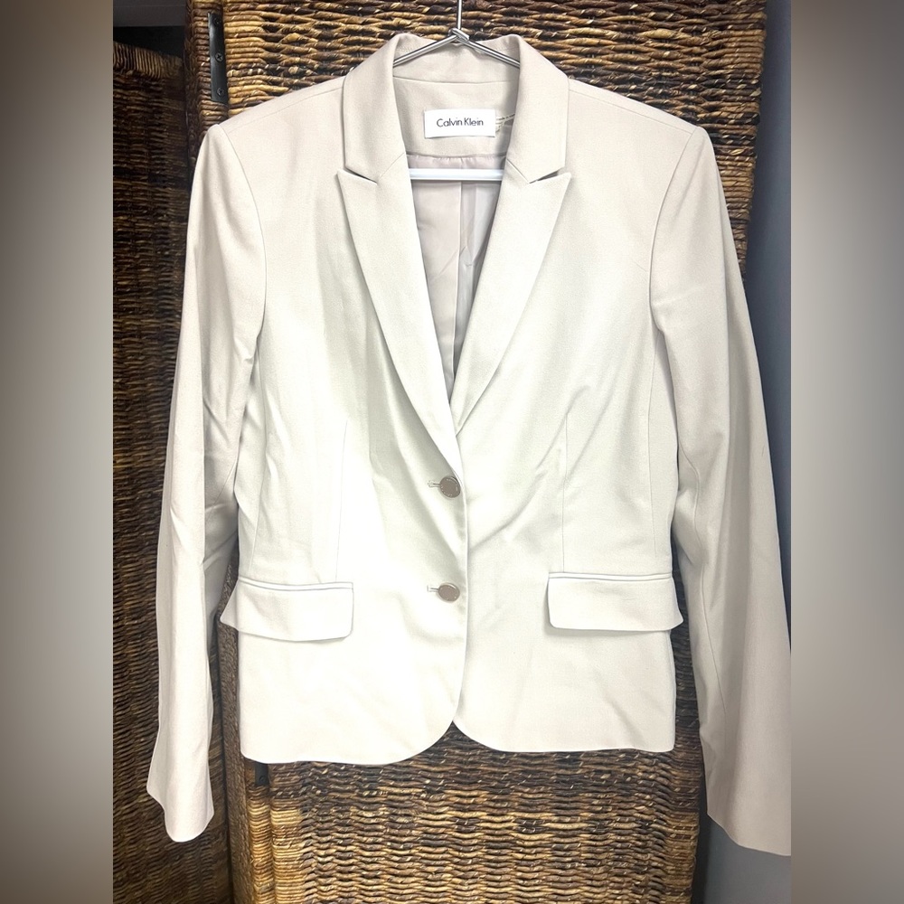 Calvin Klein- Cream Blazer Jacket- Two silver buttons, Size:12, Pre-Owned